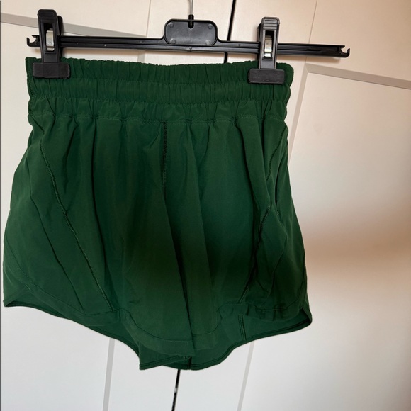 Lululemon Hottie Shorts 5” - Picture 5 of 5